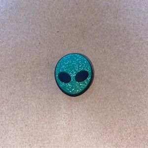🐊6/$12🐊 Glitter Alien Croc Charm